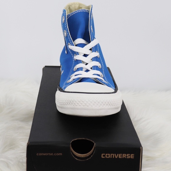 $145 Retail Sizes 5-7.5 Women High tops - Picture 3 of 5